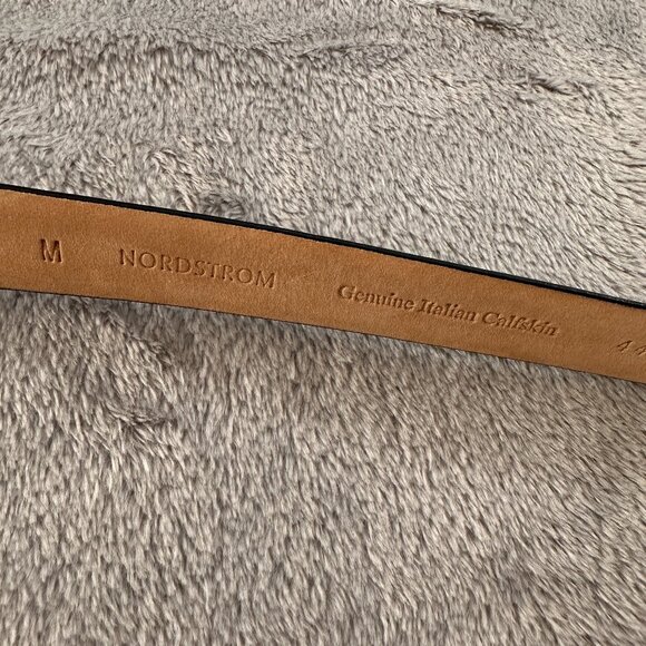 Nordstrom Belt Black Italian Calfskin Leather MEDIUM Black Buckle Thin - Picture 3 of 7